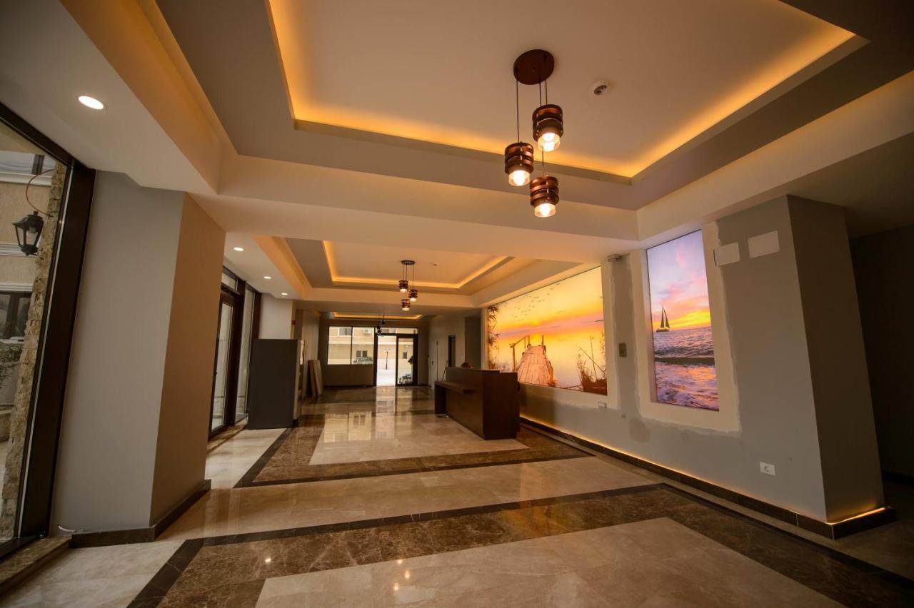 Solid Residence Mamaia Luaran gambar