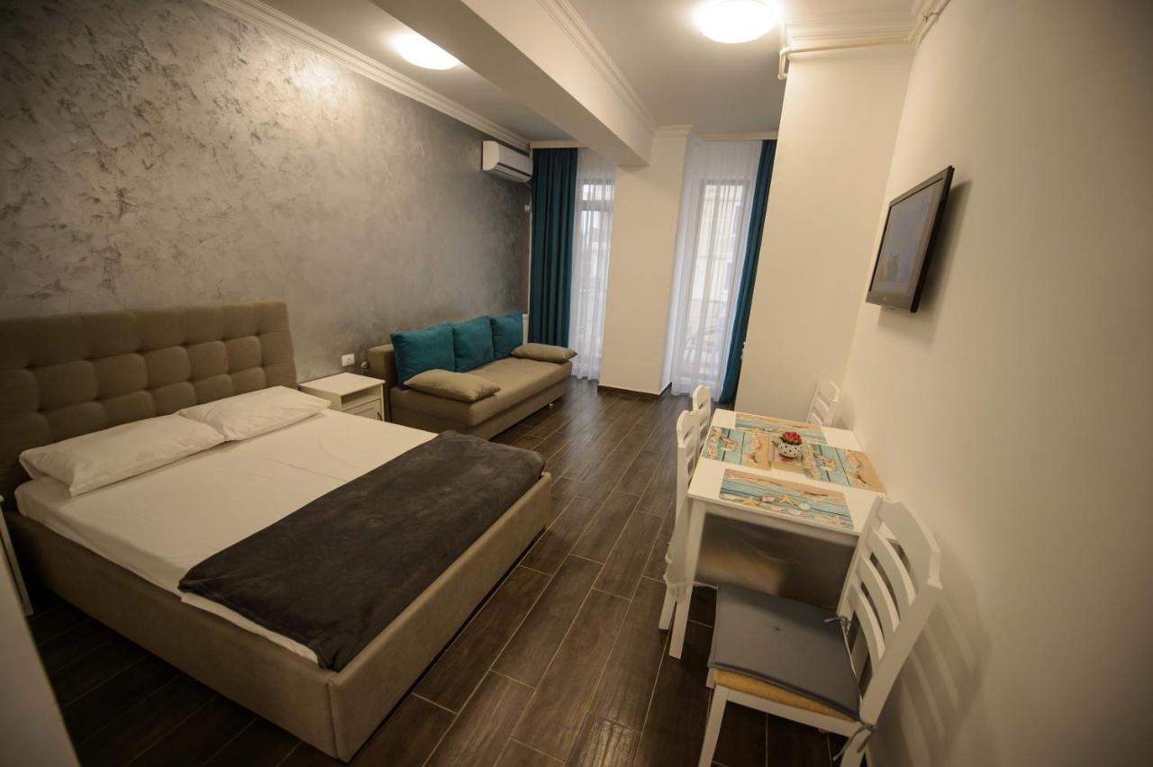 Solid Residence Mamaia Luaran gambar